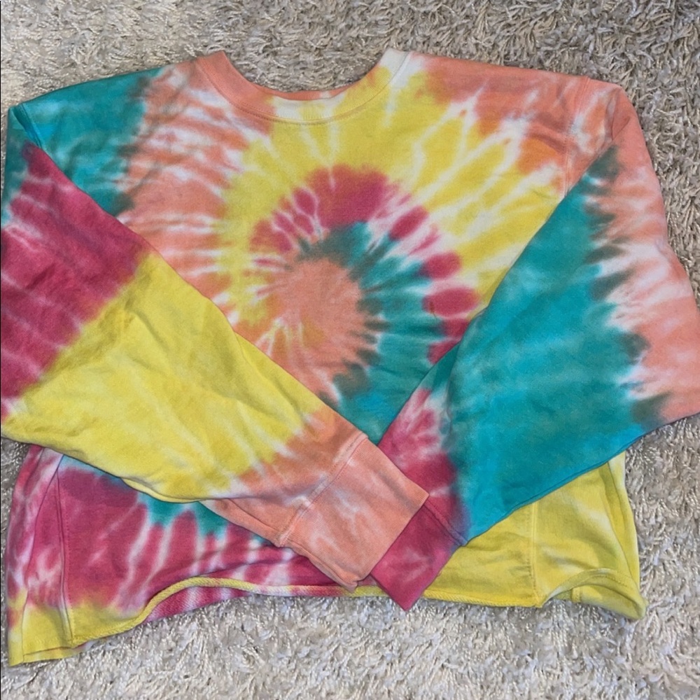Tie-dye cropped sweater